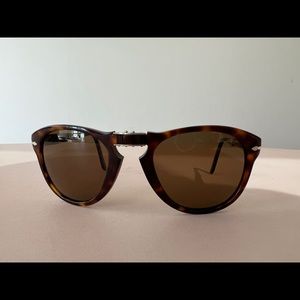 PERSOL Polarized PO0714 Folding Sunglasses